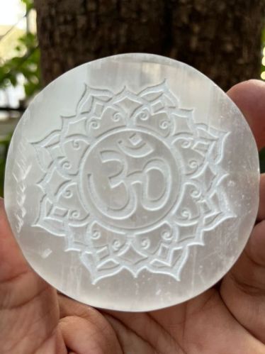 3 Inch Natural Round Selenite Plate, Color : White