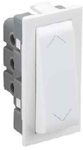 Legrand Britzy 1 Module 16A 2 Way 1 Pole Switch