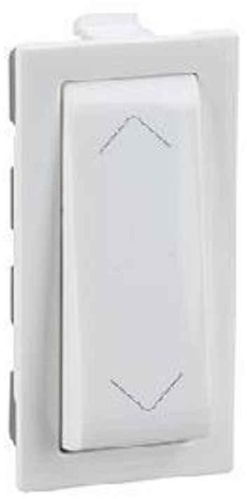 Legrand Britzy 1 Module 6A 2 Way 1 Pole Switch