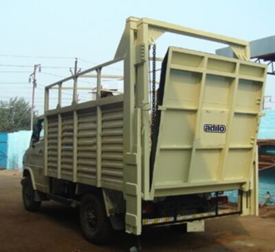 Color Coated Cattle Catcher, Fuel Tank Capacity : 30-40 Ltr