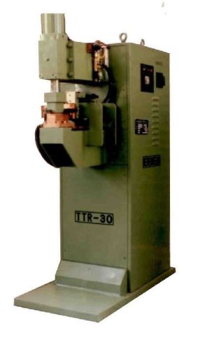 Tennon Rivetting Machine, Packaging Type : Carton