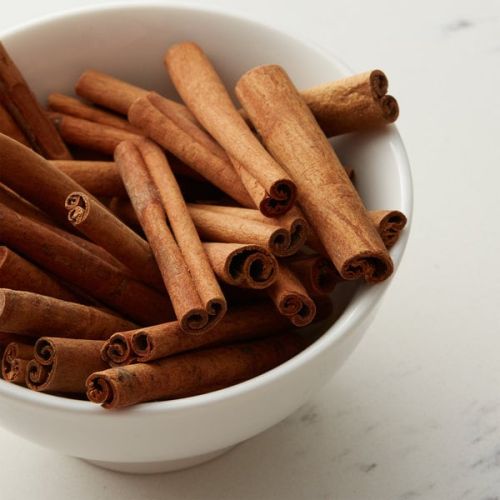 Raw Natural Cinnamon Sticks For Cosmetics, Food Medicine, Spices, Cooking