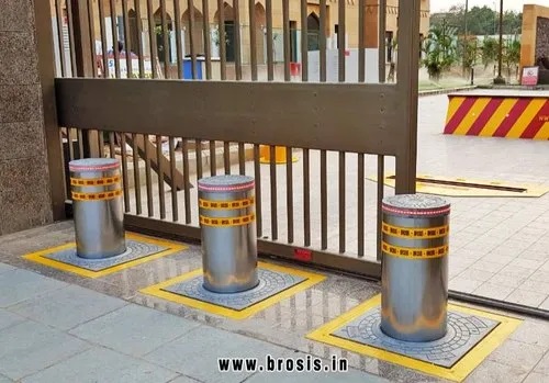 TENSTILE STEEL Blocking Bollard