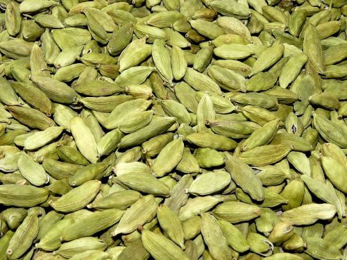 Natural Raw Green Cardamom, For Cooking, Spices, Food Medicine, Variety : Bold