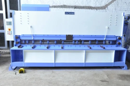 NC Hydraulic Shearing Machine, For Industry