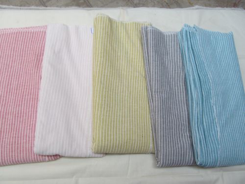 Handloom Cotton Fabric, For Curtain, Dress, Garments, Feature : Anti-Curl, Shrink-Resistant