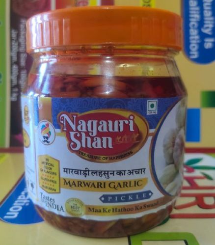 NAGAURI SHAN Chili Powder Garlic Pickle, Shelf Life : 1Year, Packaging Type : 500gm