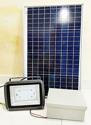 Aluminum Casting 100watt Solar Flood Light For Domestic, Garden, Home, Industrial, Malls, Market, Shop