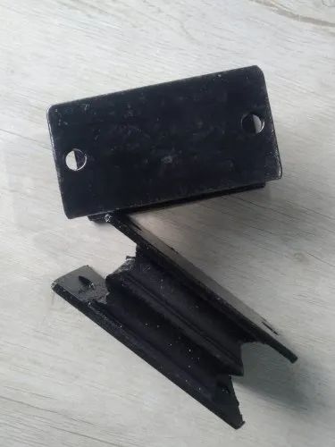 Black Iron With Rubber Forklift Swaraj Mounting Pad