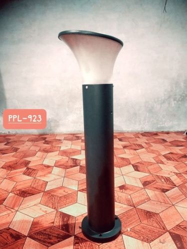 2 Feet Oppo Pole Gate Light, For Home