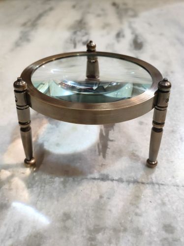 Antique Brass Table Magnifying Glass, Feature : High Tensile, Fine Finishing