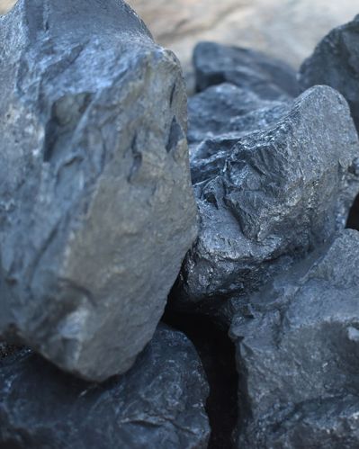 Black Lumps Solid 110mm Coal Cobbles, For High Heating, Steaming, Purity : 80%