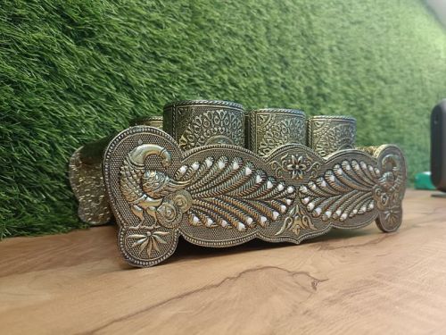 100-120 Gram Polished Wood Meenakari Serving Tray, For Homes, Hotels, Restaurants, Banquet, Wedding, Packaging Food Items