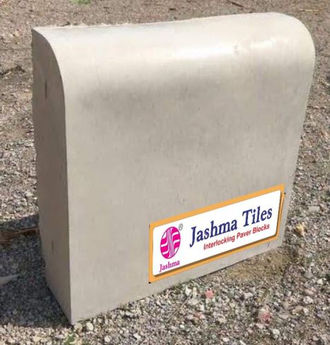 Cement Concrete Kerb Stone, For Pavement, Color : Grey