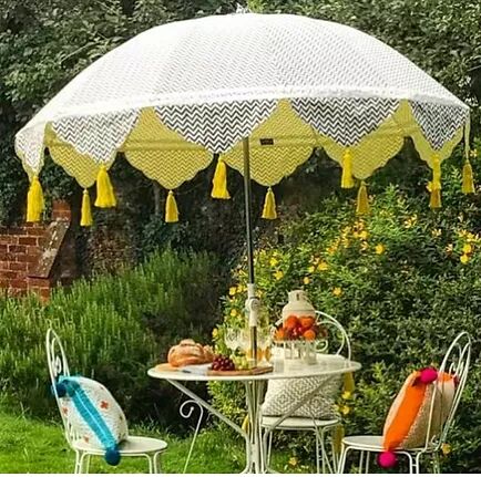 Thick Fabric To Provide Shade Restaurant Parasol