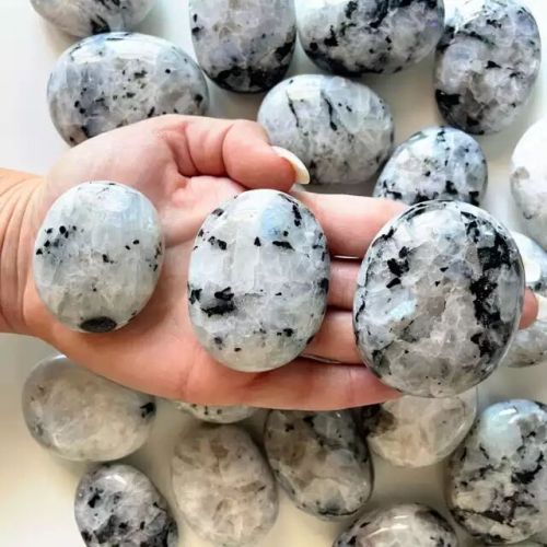 Rainbow Moonstone Palm Stone, For Garments Decoration, Size : 24mm