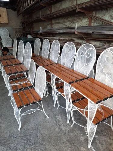 Multicolor Metal Restaurant Chair, For Canteen, Hotel, Hospital, Club House