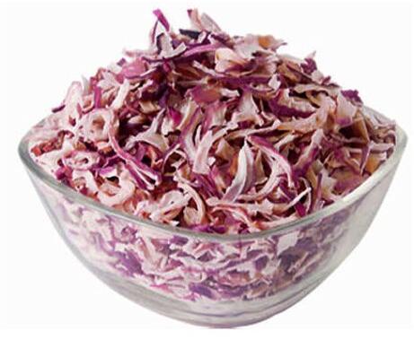 Common Dehydrated Red Onion Flakes, Packaging Type : Gunny Bags, Jute Bags, Loose, Net Bags, Plastic Packets