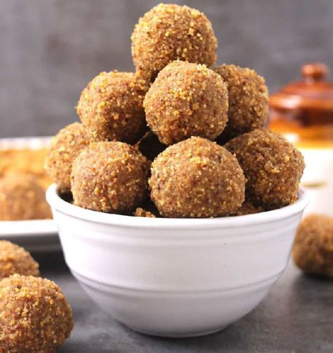 Desi Ghee Methi Ladoo