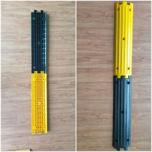 Plastic Rumbler Strip, Size : 500 X 125 X 25 Mm