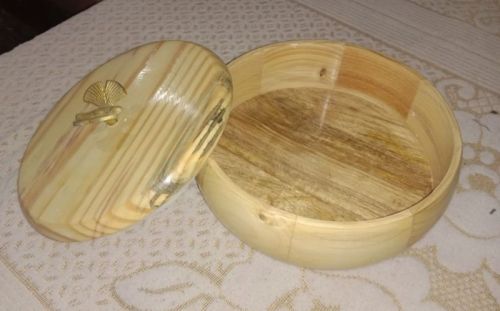 Polished Pinewood Pine Wood Casserole, Specialities : Water Proof, Fine Finishing, Eco Friendly, Durable