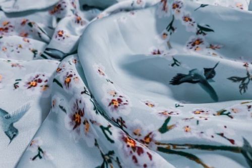 LIKVID Rayon Fabric, For Garments, Occasion : Festive Wear