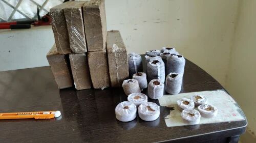 MG TRADERS Round Coco Peat Disc, For Agriculture, Form : Solid