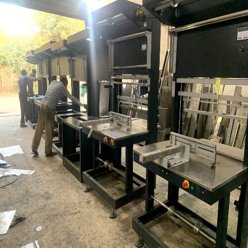 400-500 Kg Electric Stainless Steel Automatic Shrink Wrapping Machine, Certification : ISO 9001:2008