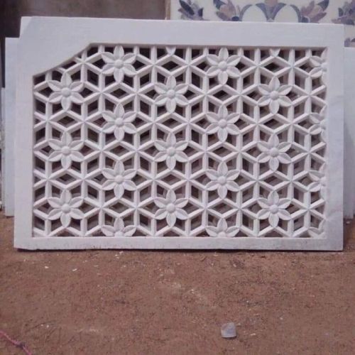 Polished Flower Carved Marble Jali, For Hotel's, Home's, Villa's, Resort's, Temple's, Feature : Crack Resistance