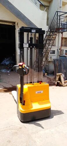 Semi Electric Stacker, For Lifting Goods, Voltage : 220V