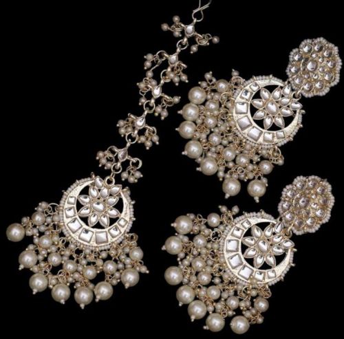 Polished Metal & Beads Kundan Maang Tikka Set, Color : Silver