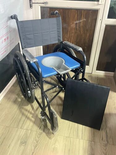 Commode Wheelchair, Weight Capacity : Upto 250 Lbs.