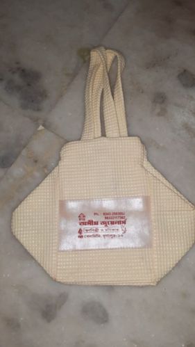 Printed Jewellery Cream Rexine Handbag, Technics : Machine Made