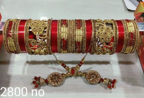 Design No. 2800 Bridal Chura Set, Main Stone : Crystal