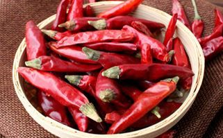 Raw Organic Dried Red Chilli, For Cooking, Certification : FSSAI Certified