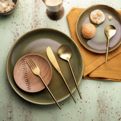 Aura Gold Cutlery Set Of Four, For Kitchen Use, Feature : Fine Finishing, Light Weight