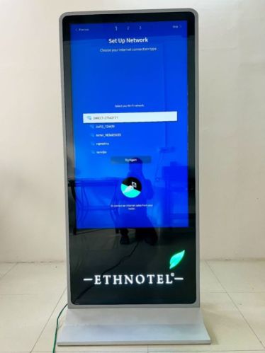 Electric Automatic Digital Signage Kiosk, For Bank, Industry, Mall, Voltage : 220V