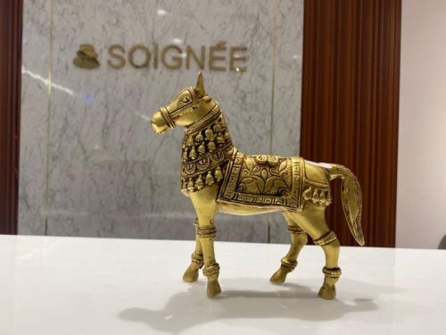 Golden Brass Horse Statue, For Garden, Gifting, Home, Style : Antique