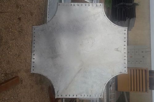 Silver Metal Perforated Tray Cross Bend, Feature : Rugged Proof, Premium Quality, High Strength