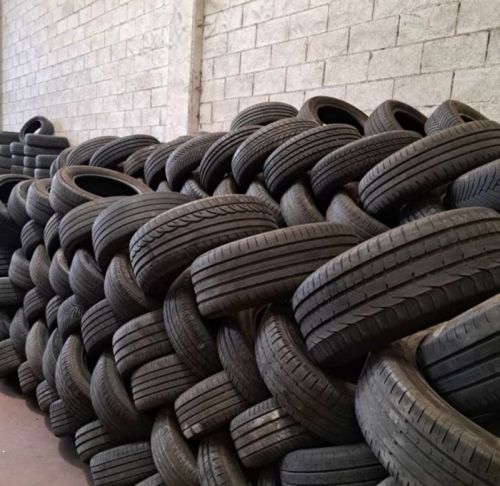 Rubber Truck Tyres, Packaging Type : Black for Light Commercial Vehicle