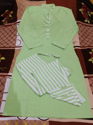 Stripped Cotton WOMEN KURTI GREEN, Length : 39