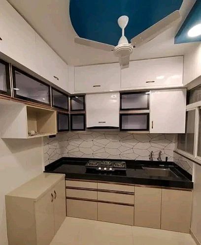 Laminate Plywood Italian Modular Kitchen, For Home, Hotel, Feature : Accurate Dimension, Attractive Designs