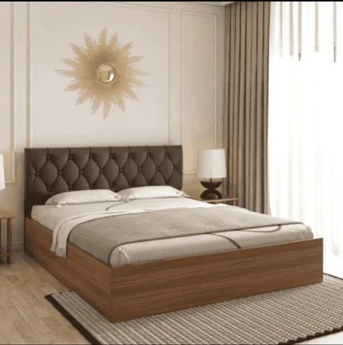 King Size Wooden Double Bed, For Home Use, Hotel Use, Motels Use, Feature : Accurate Dimension, Attractive Designs