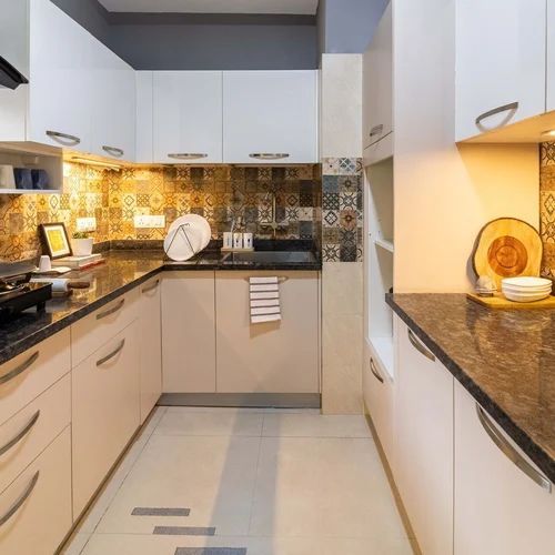 Wooden Laminated Modular Kitchen, For Home, Feature : Accurate Dimension, Attractive Designs, Temite Proof