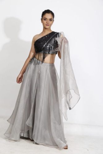 AMERI ORGANZA LAYERED SKIRT Mサイズ Ameri（アメリ）の「SOFIA ORGANZA LAYERED SKIRT（スカート