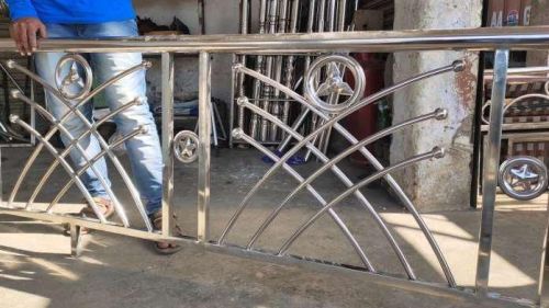 Polished Metal Stainless Steel Hand Railing, For Stairs, Shape : Customised