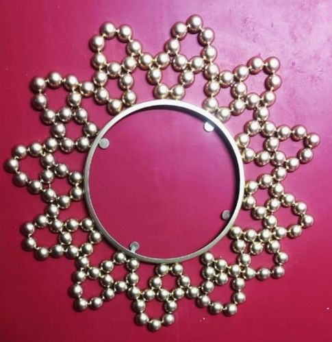 Golden Round Polished Metal SSHD2023023 Mirror Frame, For Decoration, Size : 28 Inch