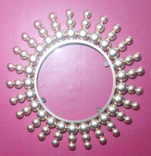 Golden Round Polished Metal SSHD2023024 Mirror Frame, For Decoration, Pattern : Plain