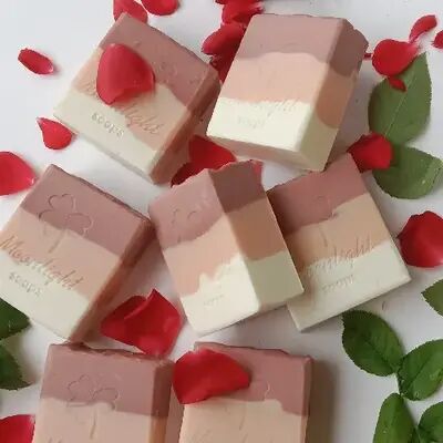 110gm Cold Process Moisturizing Clay & Honey Soap