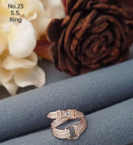 Golden Round Polished Belt Buckle Imitation Ring, Packaging Type : Velvet Box